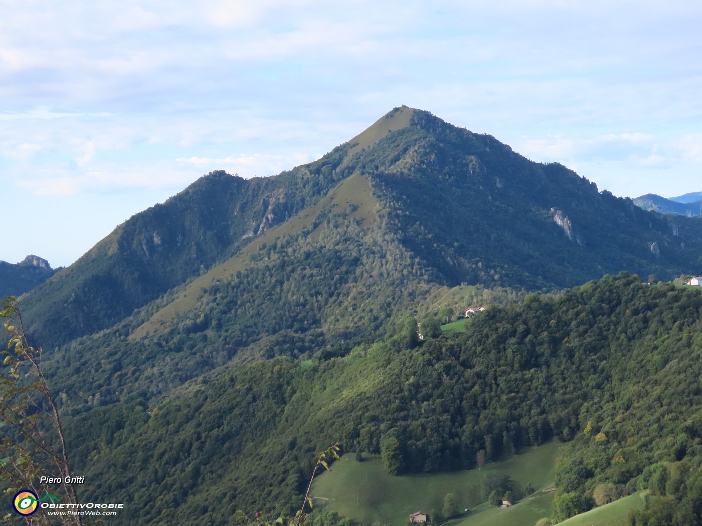 10 Zoom sul Monte Gioco (1366 m).JPG